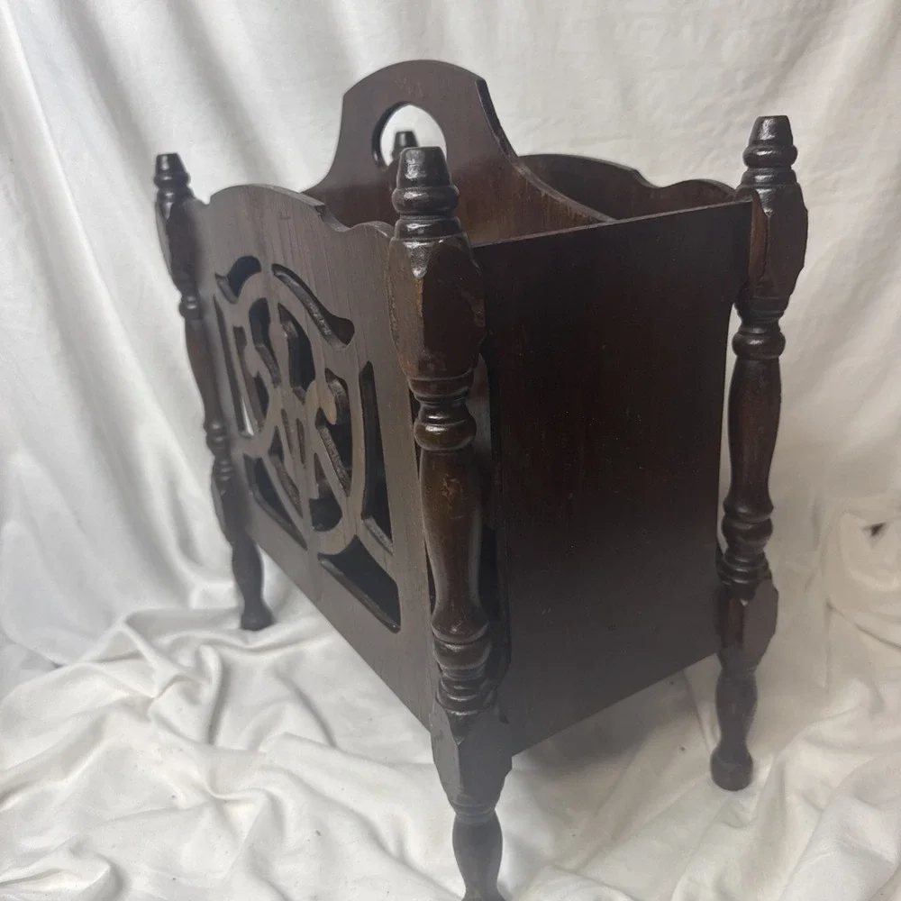 Vintage MCM Ornate Wood Magazine Rack 40's Fretwork Spindles Records Towels Deco